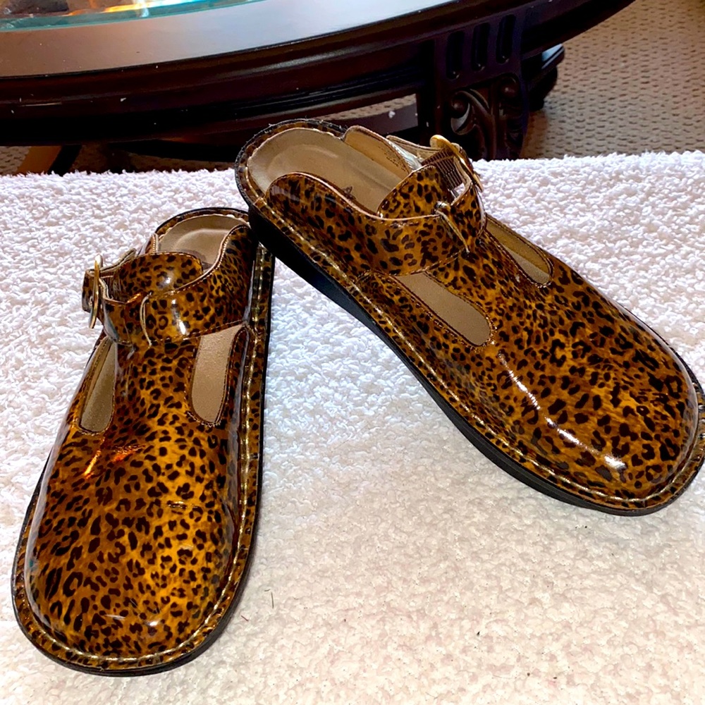 Alegria Clogs 40/10 EC Leopard Look T Strap